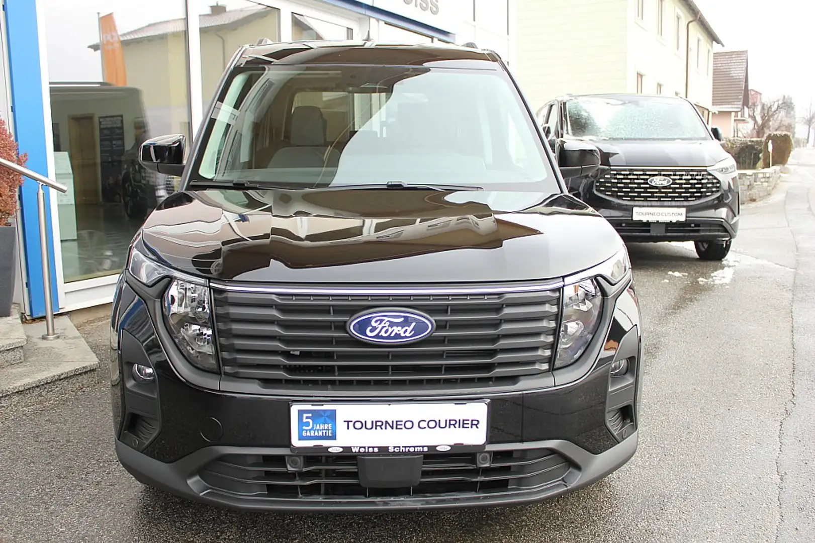 Ford Tourneo Courier 1,0 EcoBoost Titanium Zwart - 2