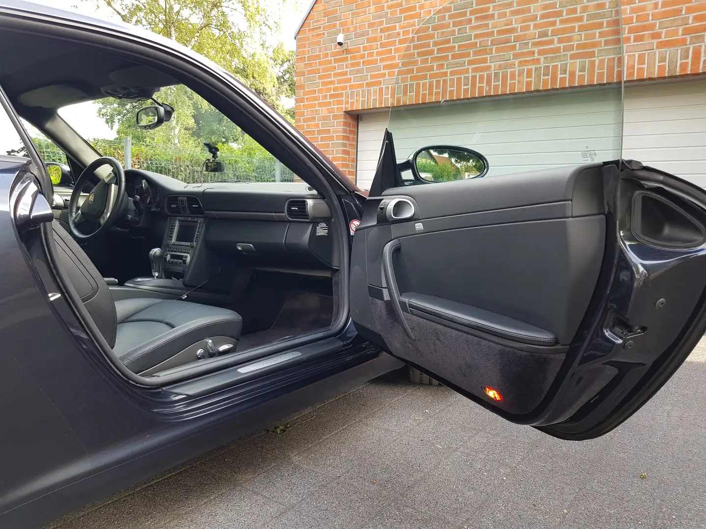 Porsche 911 Carrera Tiptronic S Blau - 2