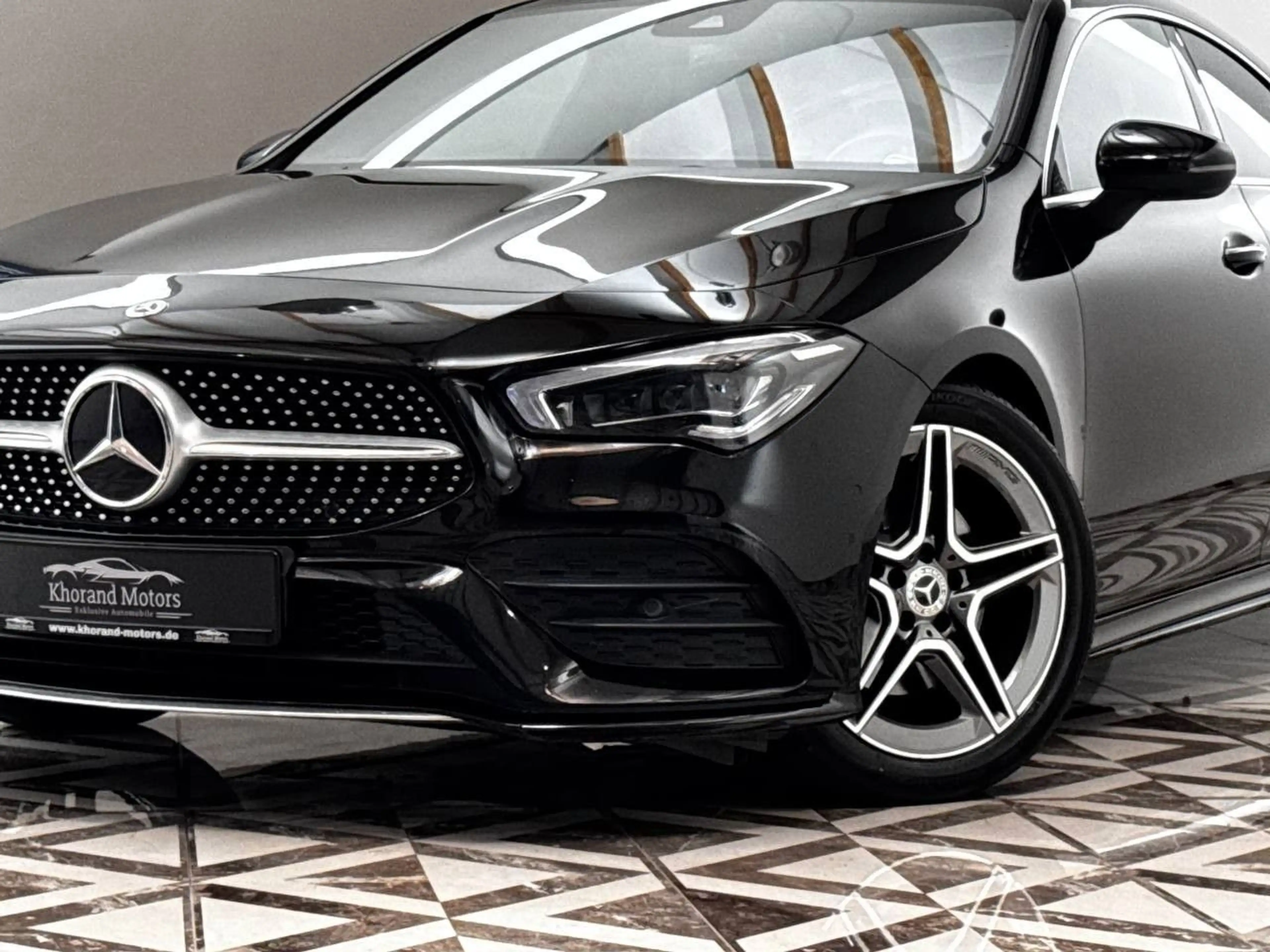 Mercedes-Benz CLA 220 d AMG Line — photo 2