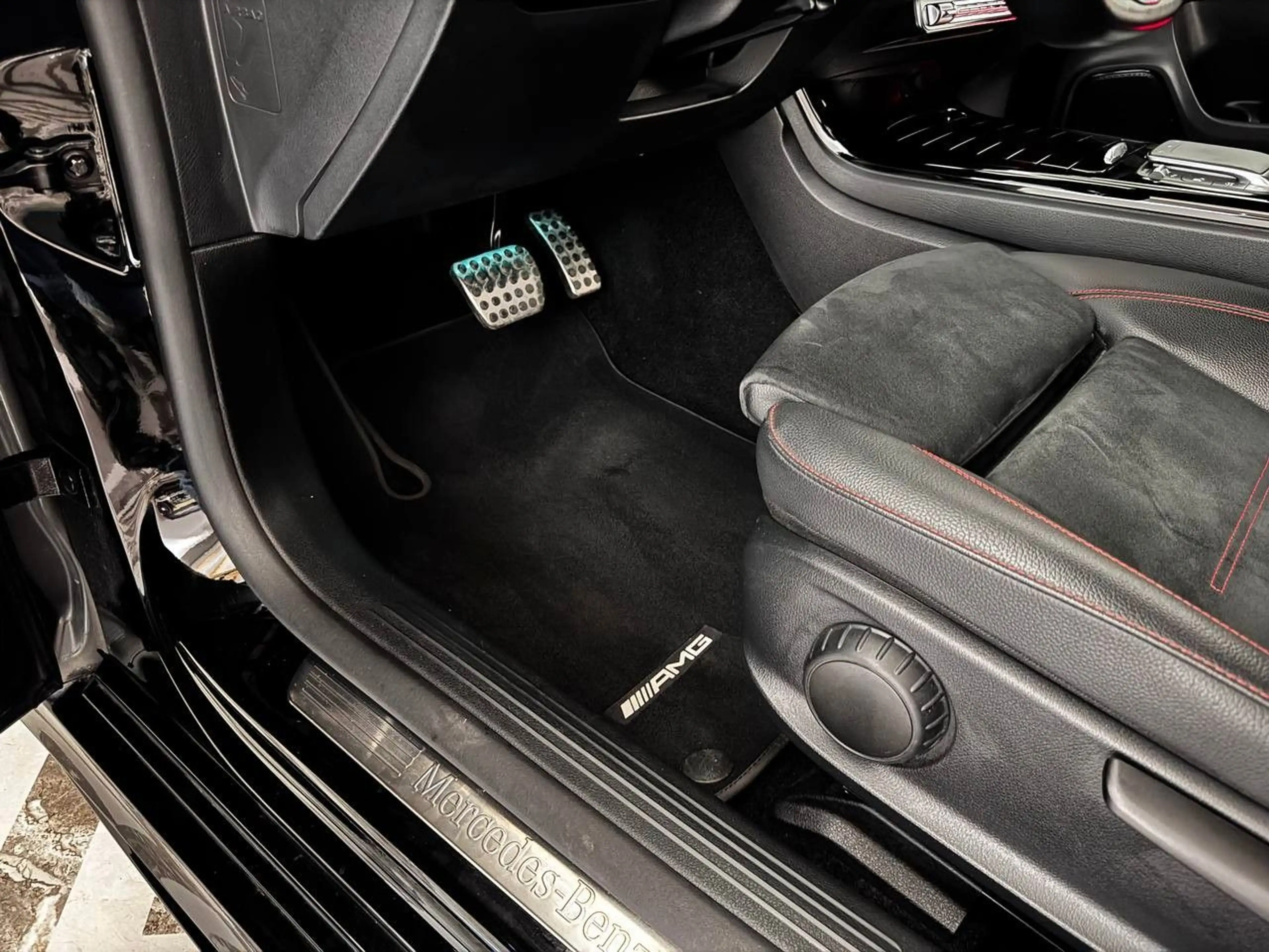 Mercedes-Benz CLA 220 d AMG Line — photo 10