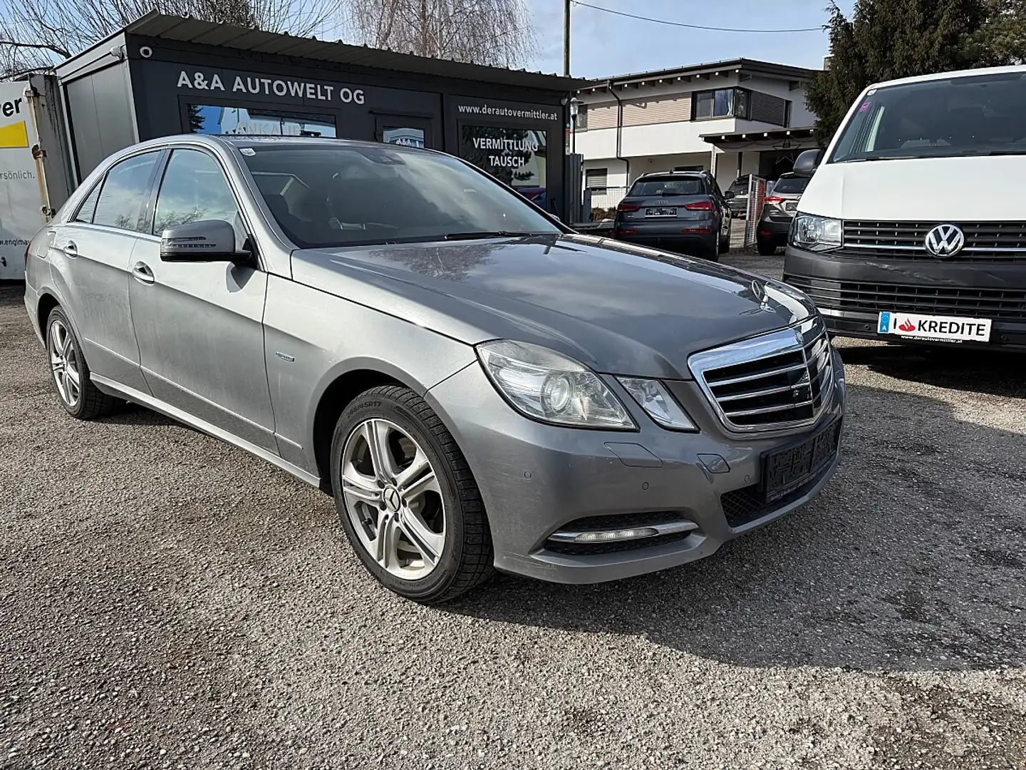 Mercedes-Benz E 350 Avantgarde BlueEfficiency 4MATIC CDI Aut. Grau - 1