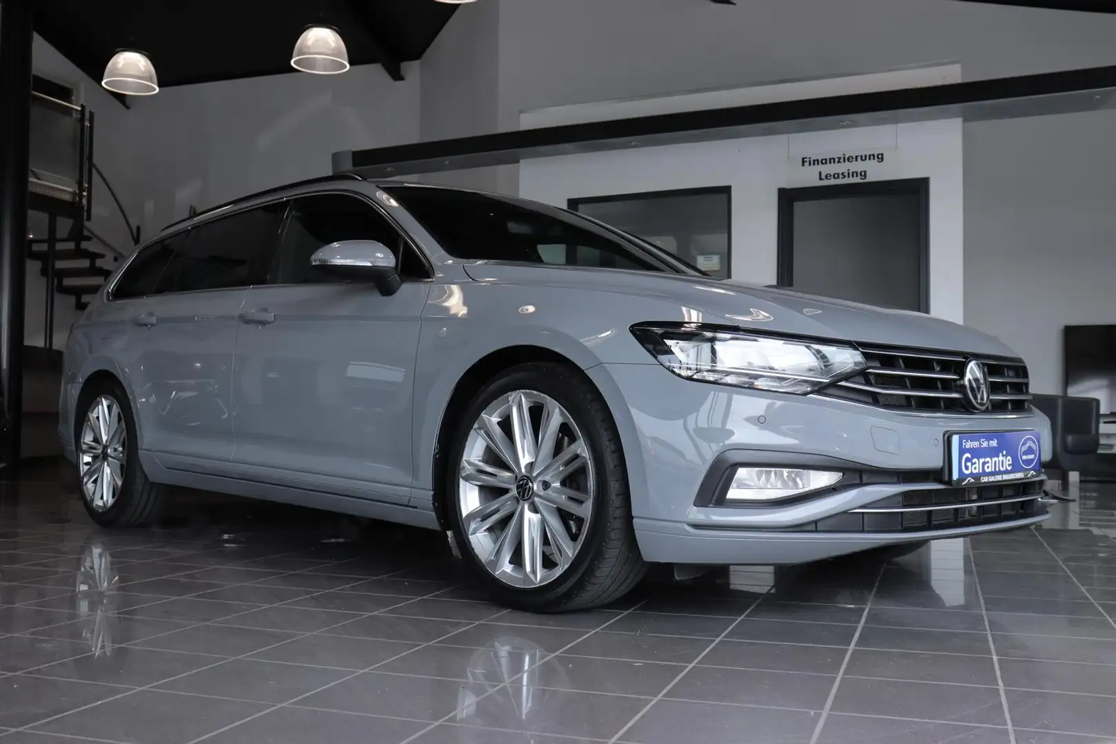Volkswagen Passat Variant 2.0 TDI Business* R-LINE*VIRTUAL* Grau - 2