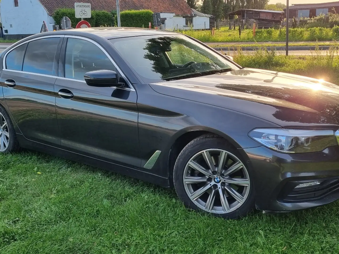 BMW 520 520d Aut. Sport Line Grijs - 1