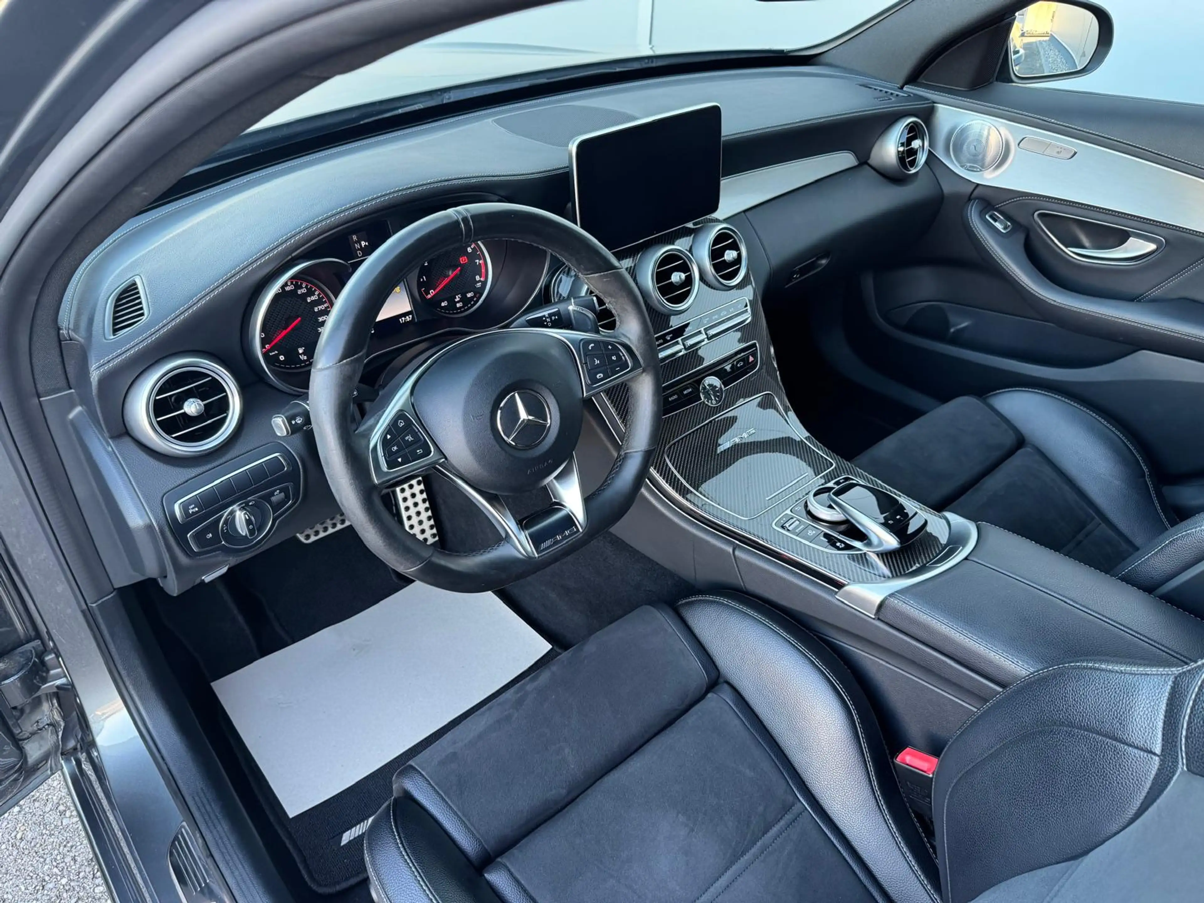 Mercedes-Benz C 63 AMG C 63 S AMG **BURMESTER**PERFORMANCE SITZE** — photo 10