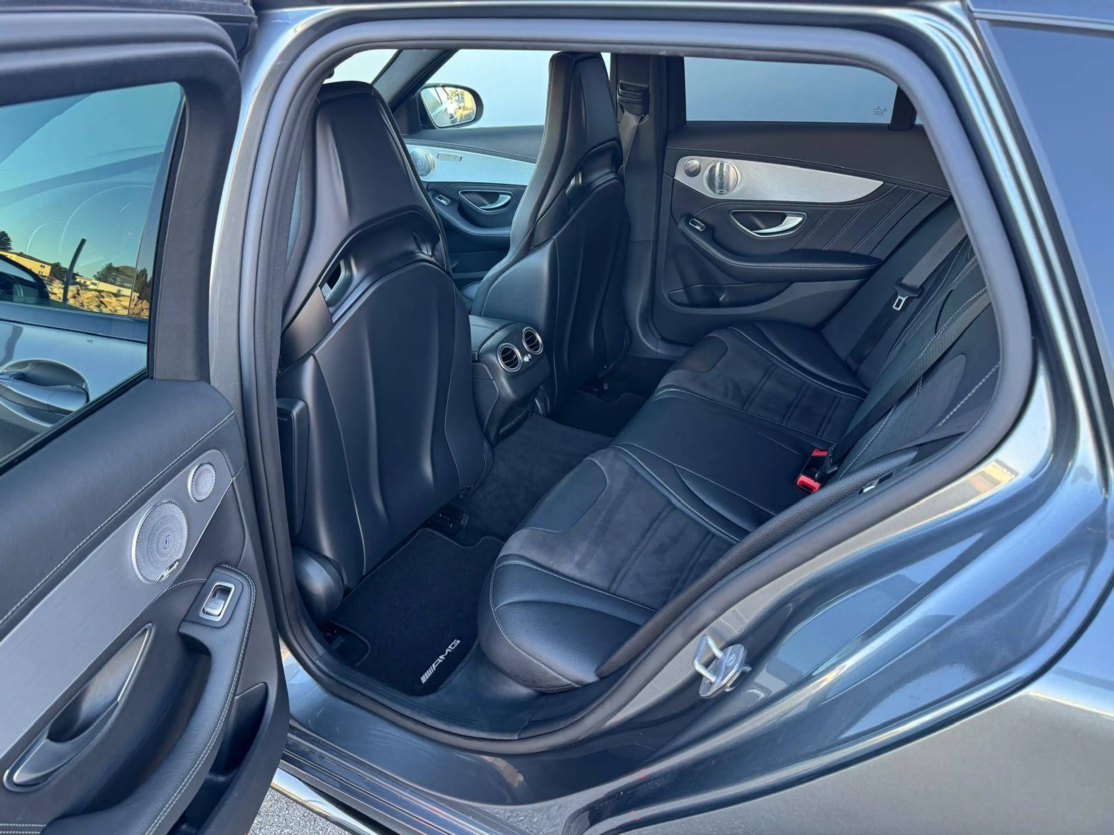 Mercedes-Benz C 63 AMG C 63 S AMG **BURMESTER**PERFORMANCE SITZE** — photo 14