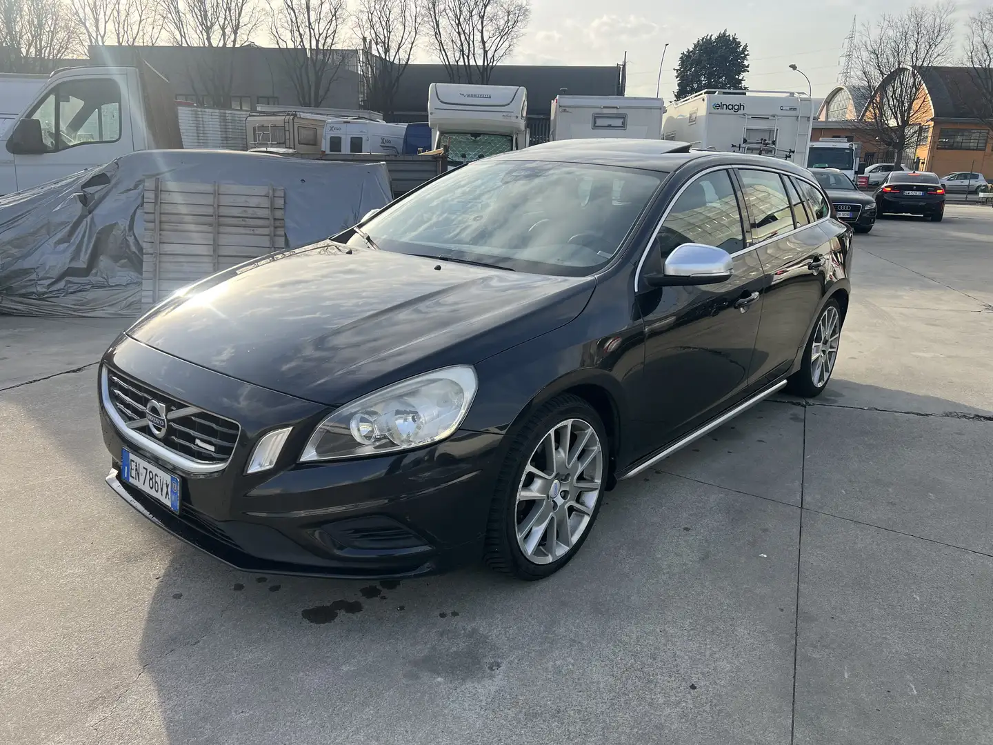 Volvo V60 2.0 d4 R-design - 2