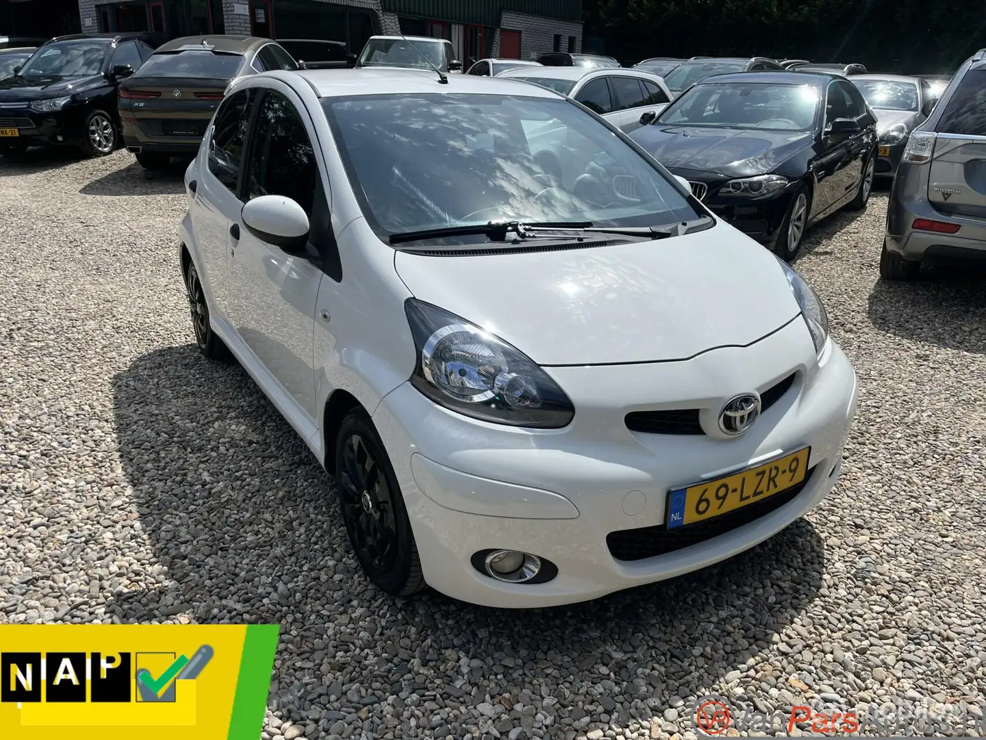 Toyota Aygo 1.0-12V Comfort,Airco,5drs Wit - 1