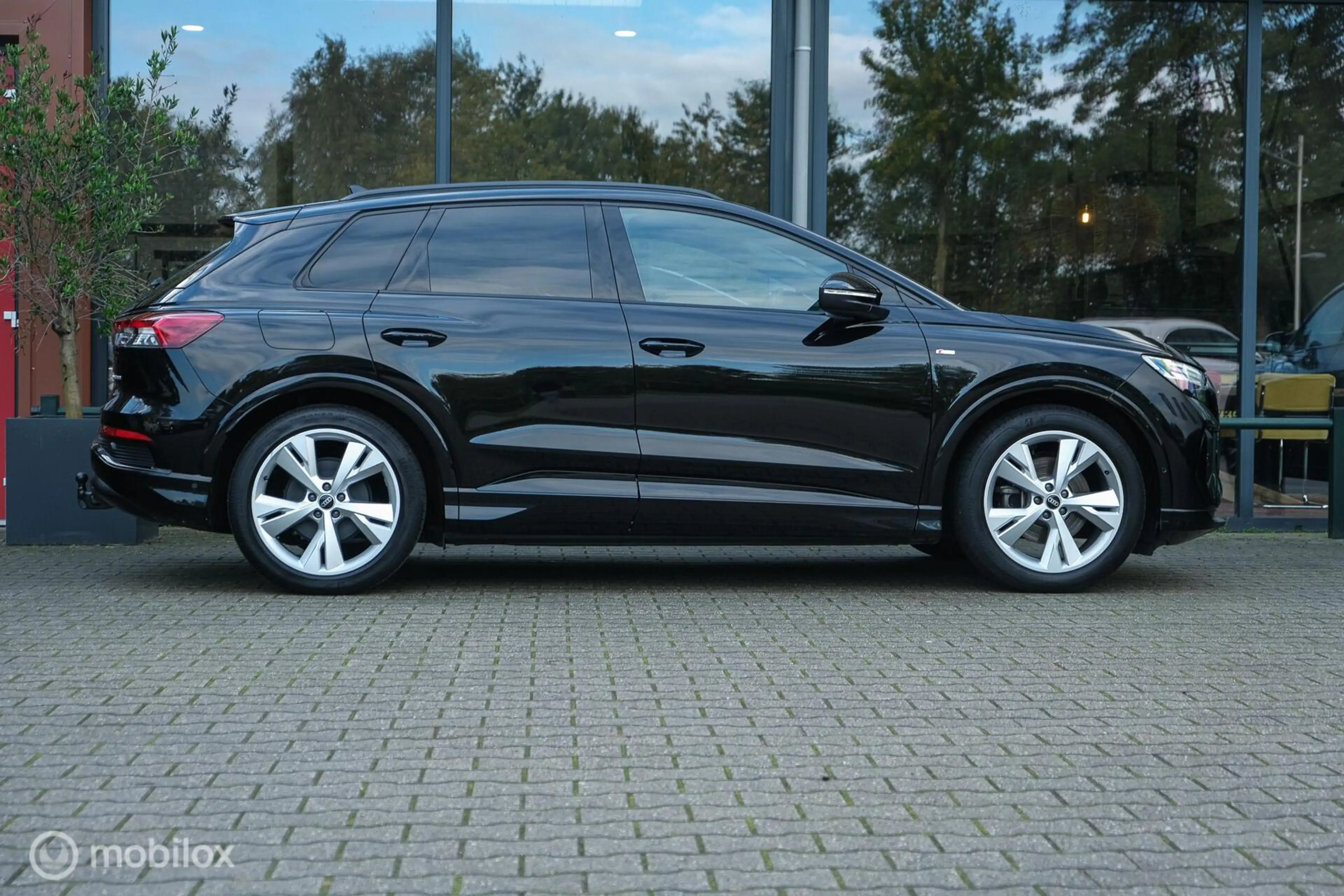 Audi Q4 e-tron 35 Advanced edition S-line 55 kWh | Stoelverwarmin — photo 5