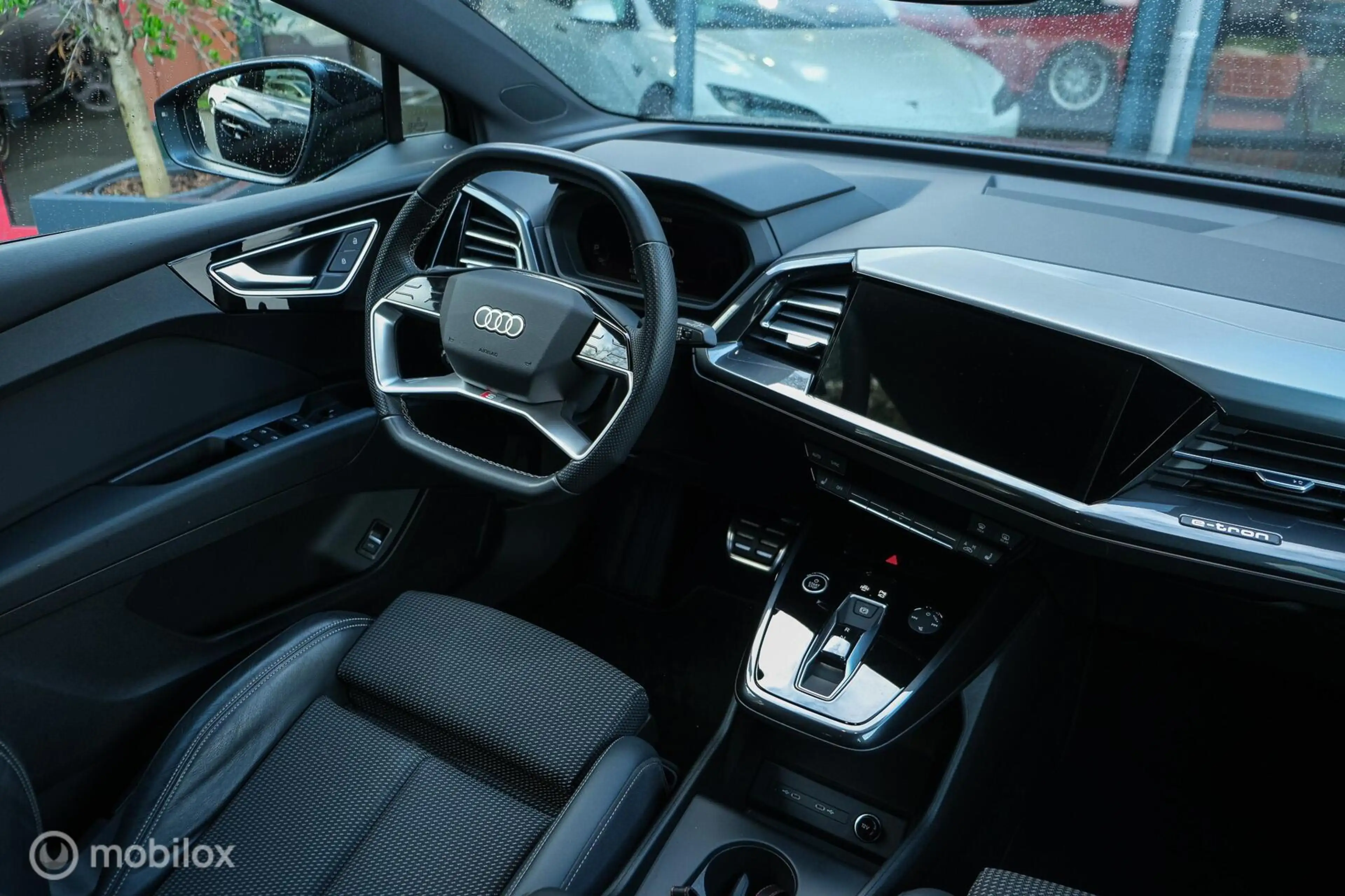 Audi Q4 e-tron 35 Advanced edition S-line 55 kWh | Stoelverwarmin — photo 4