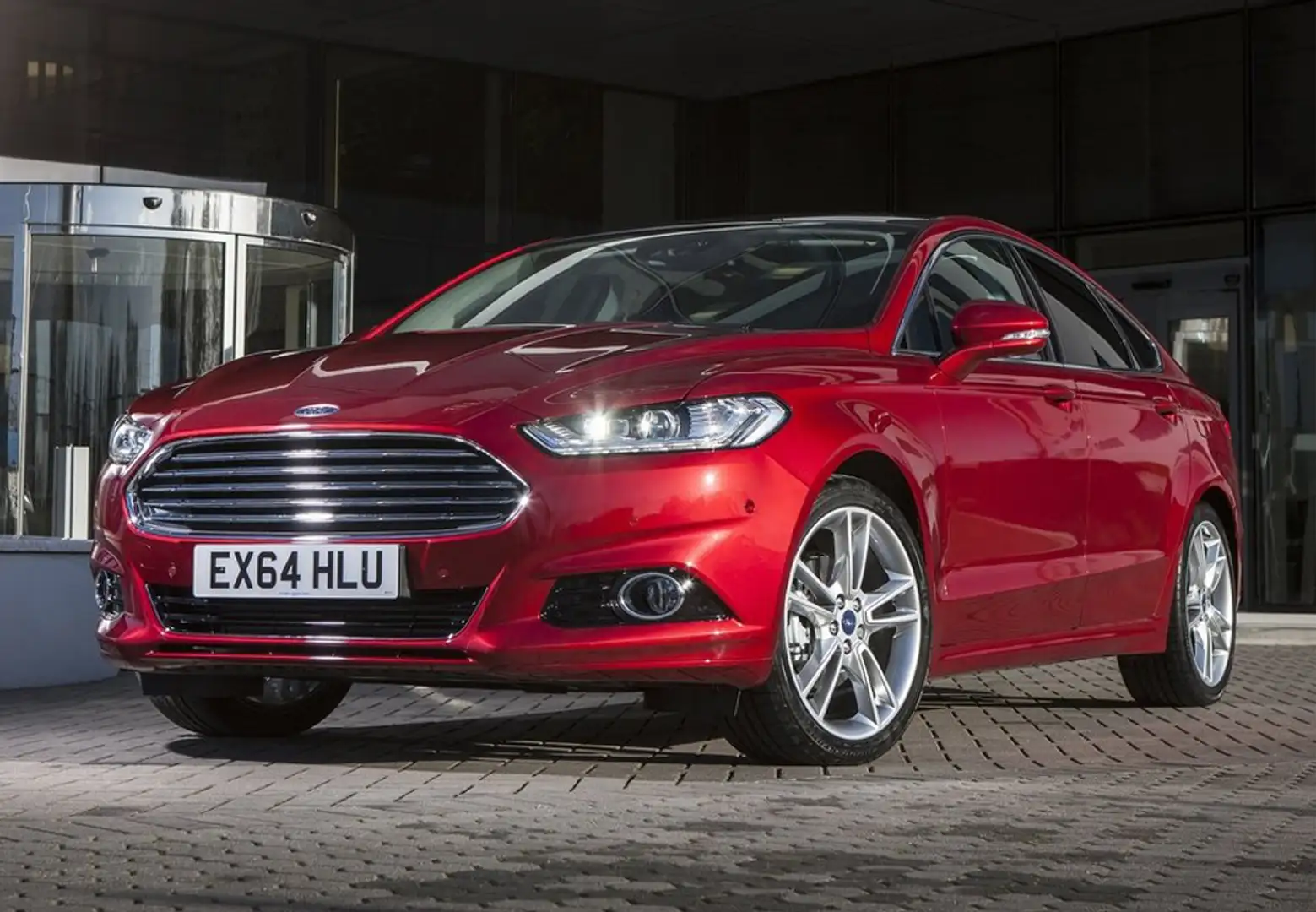 Ford Mondeo 2.0 EcoBoost Titanium Aut. 240 Blanco - 2