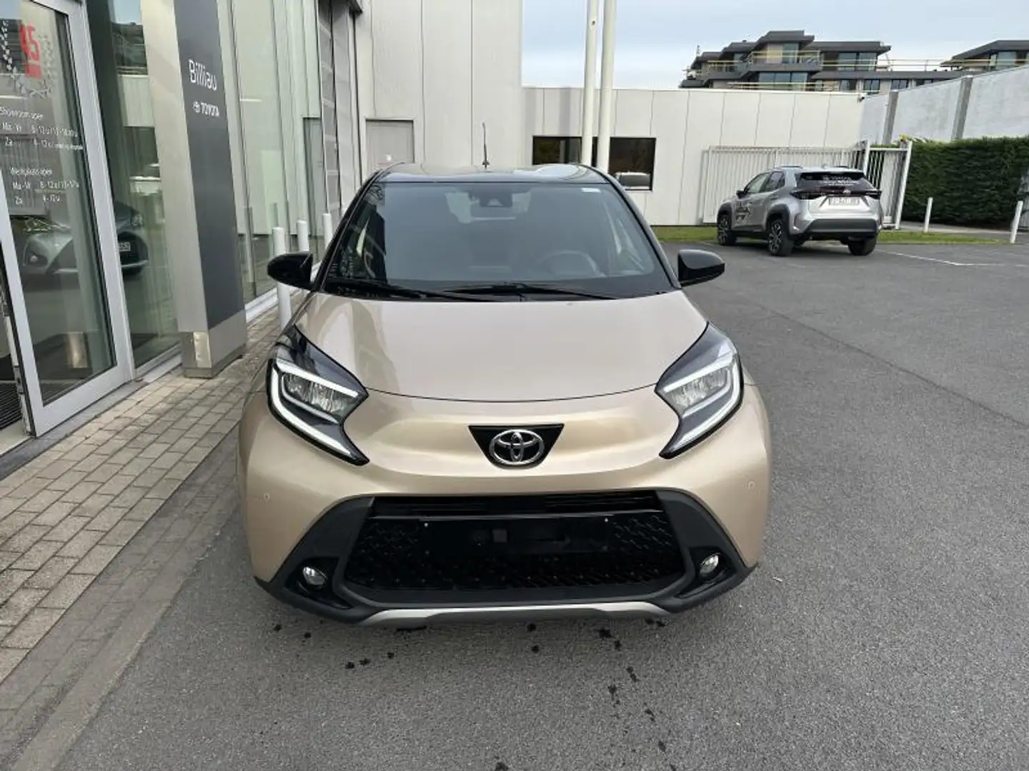 Toyota Aygo X X envy Oro - 2