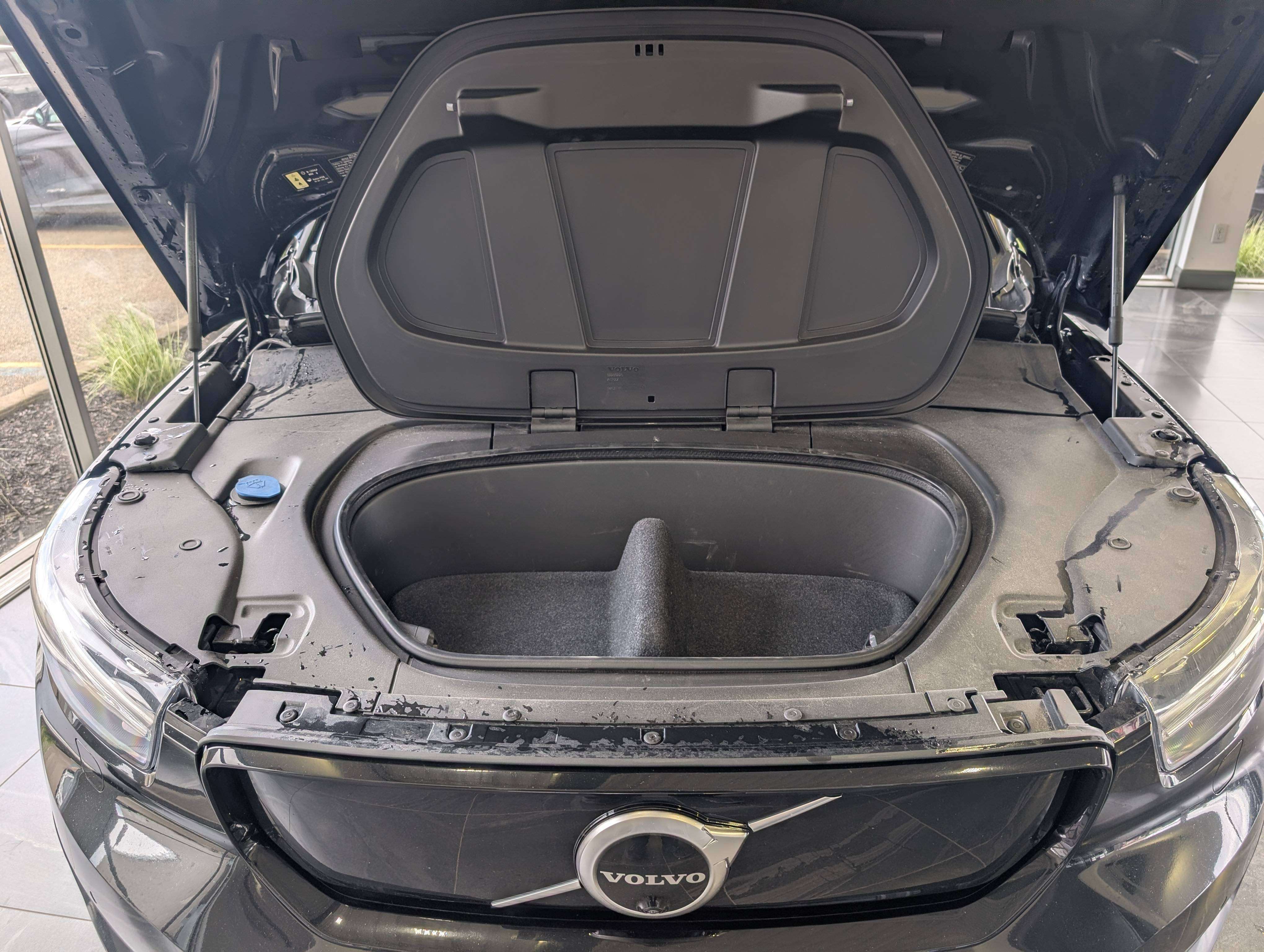 2022 Volvo XC40 XC40 Recharge Pure Electric thumb 8