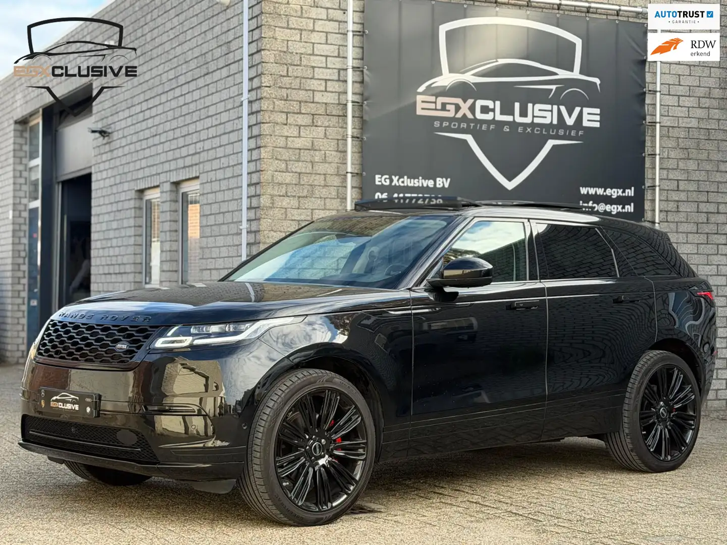 Land Rover Range Rover Velar 2.0 I4 Turbo AWD R-Dynamic SE Pano/Meridian Zwart - 1