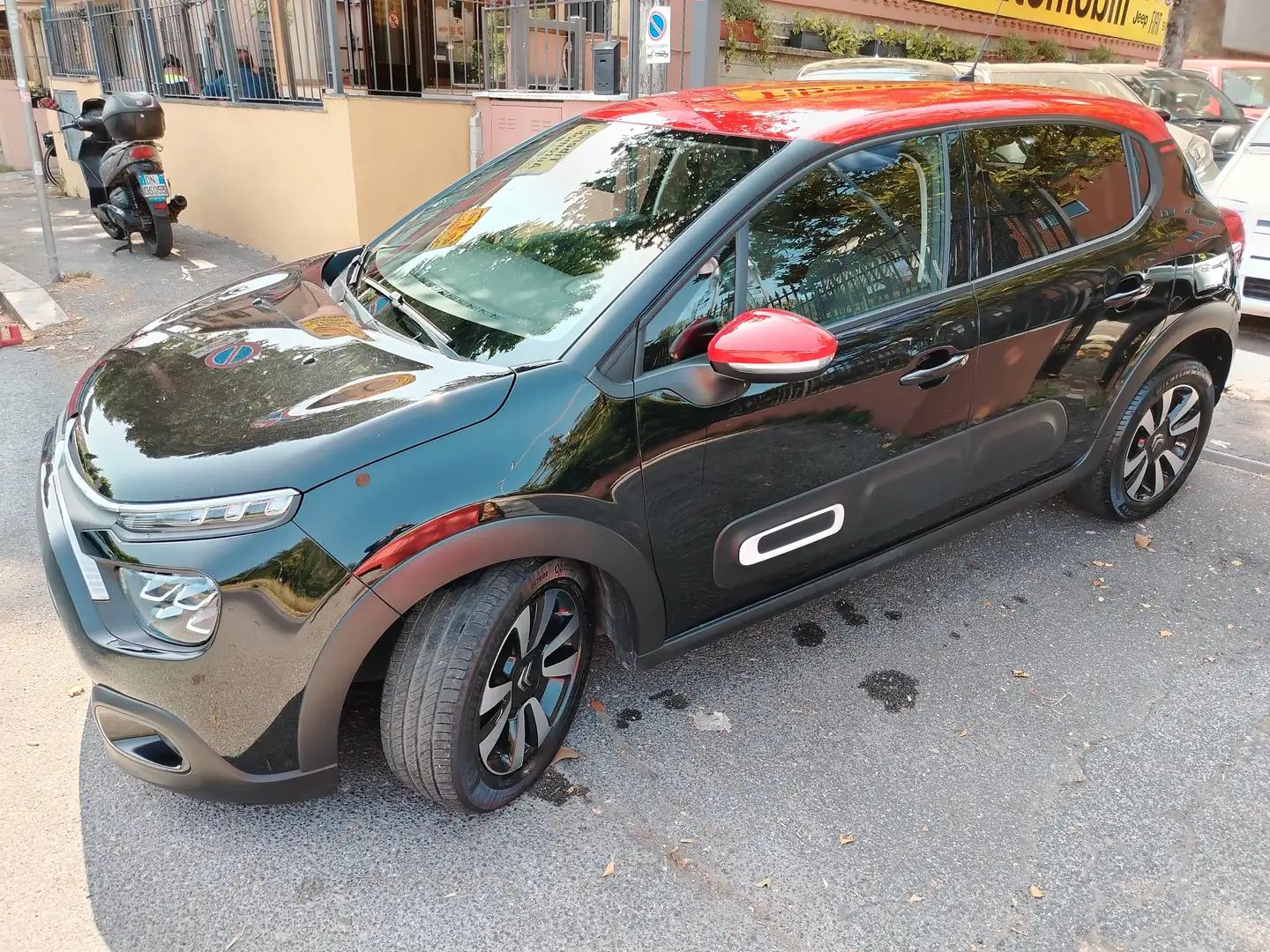 Citroen C3 C3 1.2 puretech 110cv s&s shine/EAT6/automatica Nero - 1