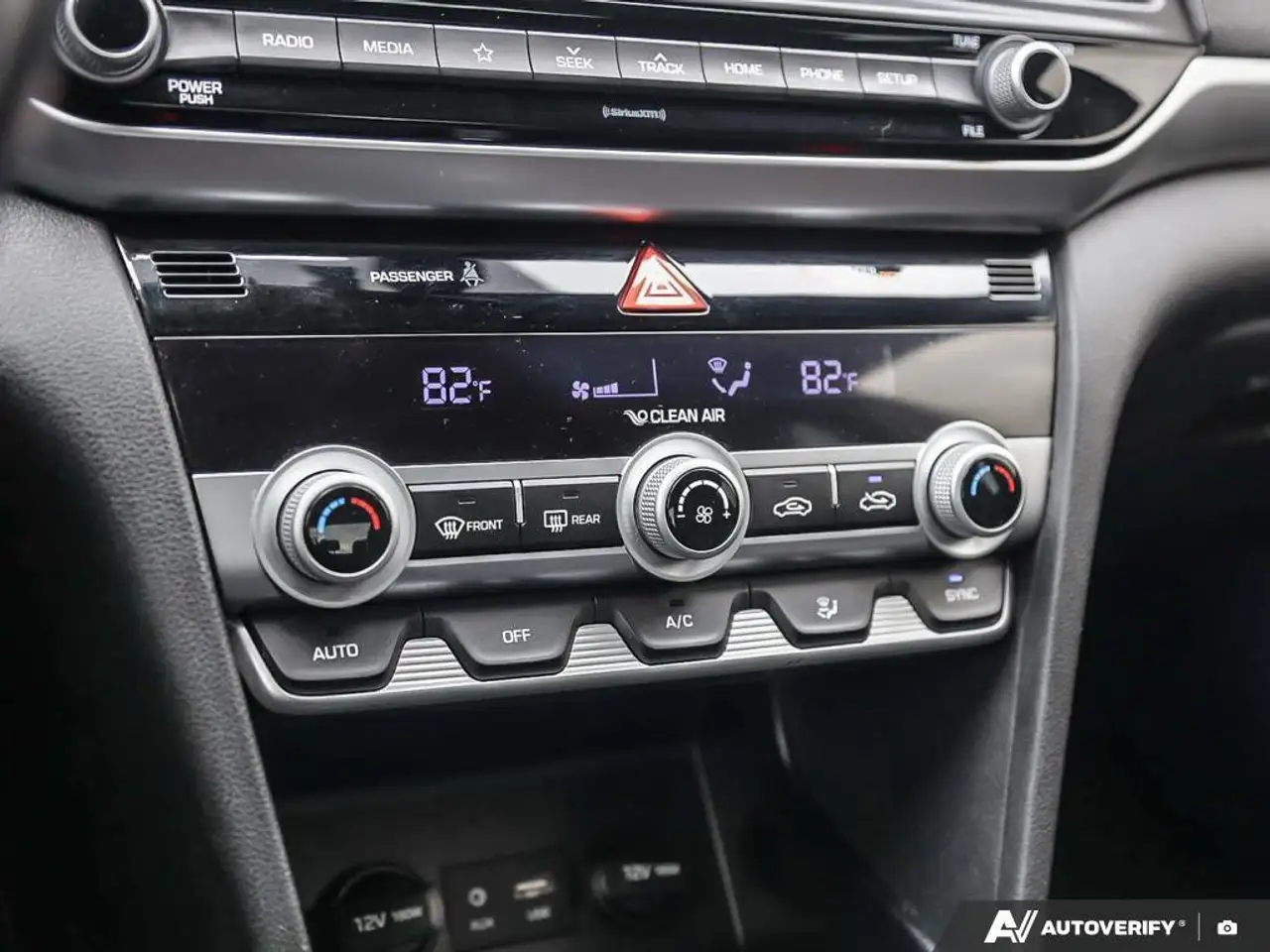 Hyundai ELANTRA снимка Hyundai ELANTRA