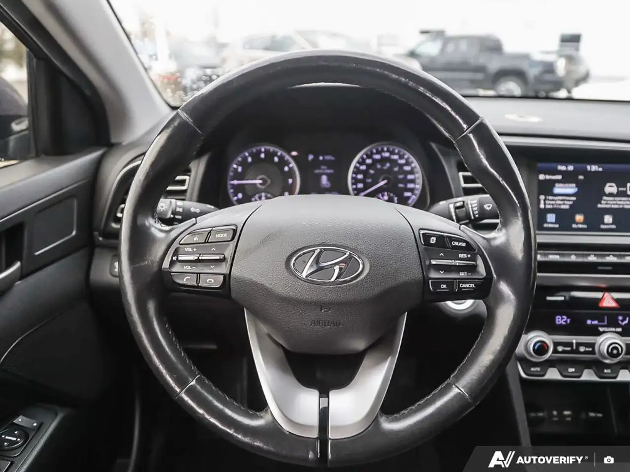 Hyundai ELANTRA снимка Hyundai ELANTRA
