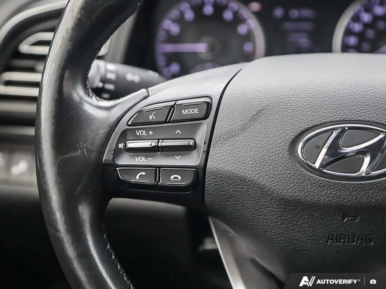 Hyundai ELANTRA снимка Hyundai ELANTRA