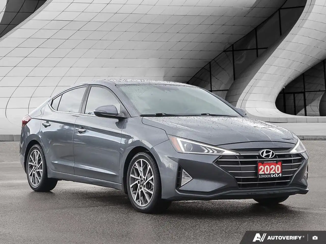 Hyundai ELANTRA снимка Hyundai ELANTRA