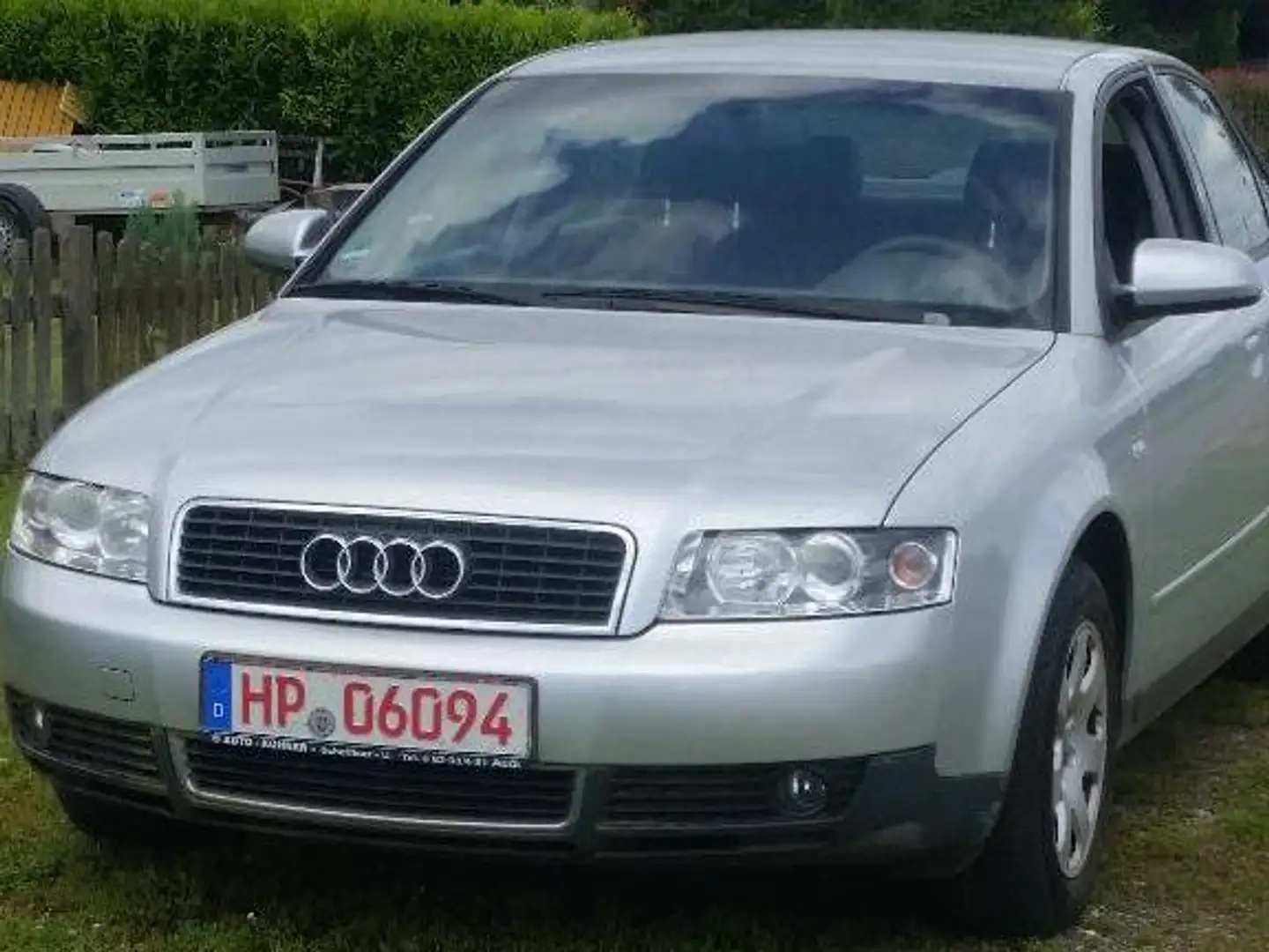 Audi A4 2.0 Lim. (8E) Silber - 1