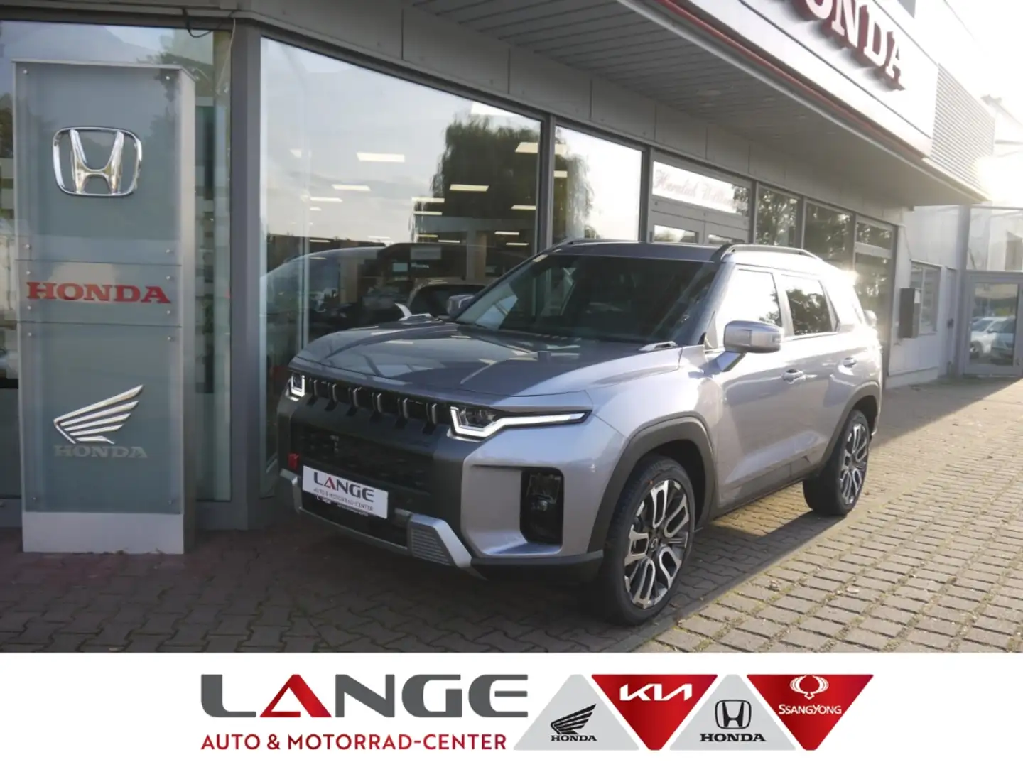 SsangYong Sapphire 4x2 1.5 T-GDI Navi Leder Klimasitze LED A Plateado - 1