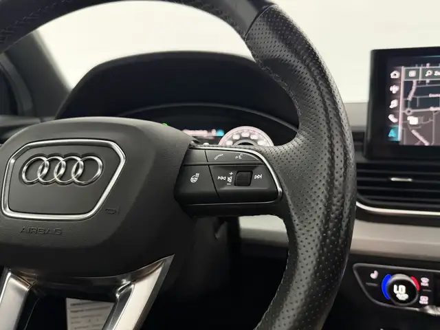 Audi Q5 view 28