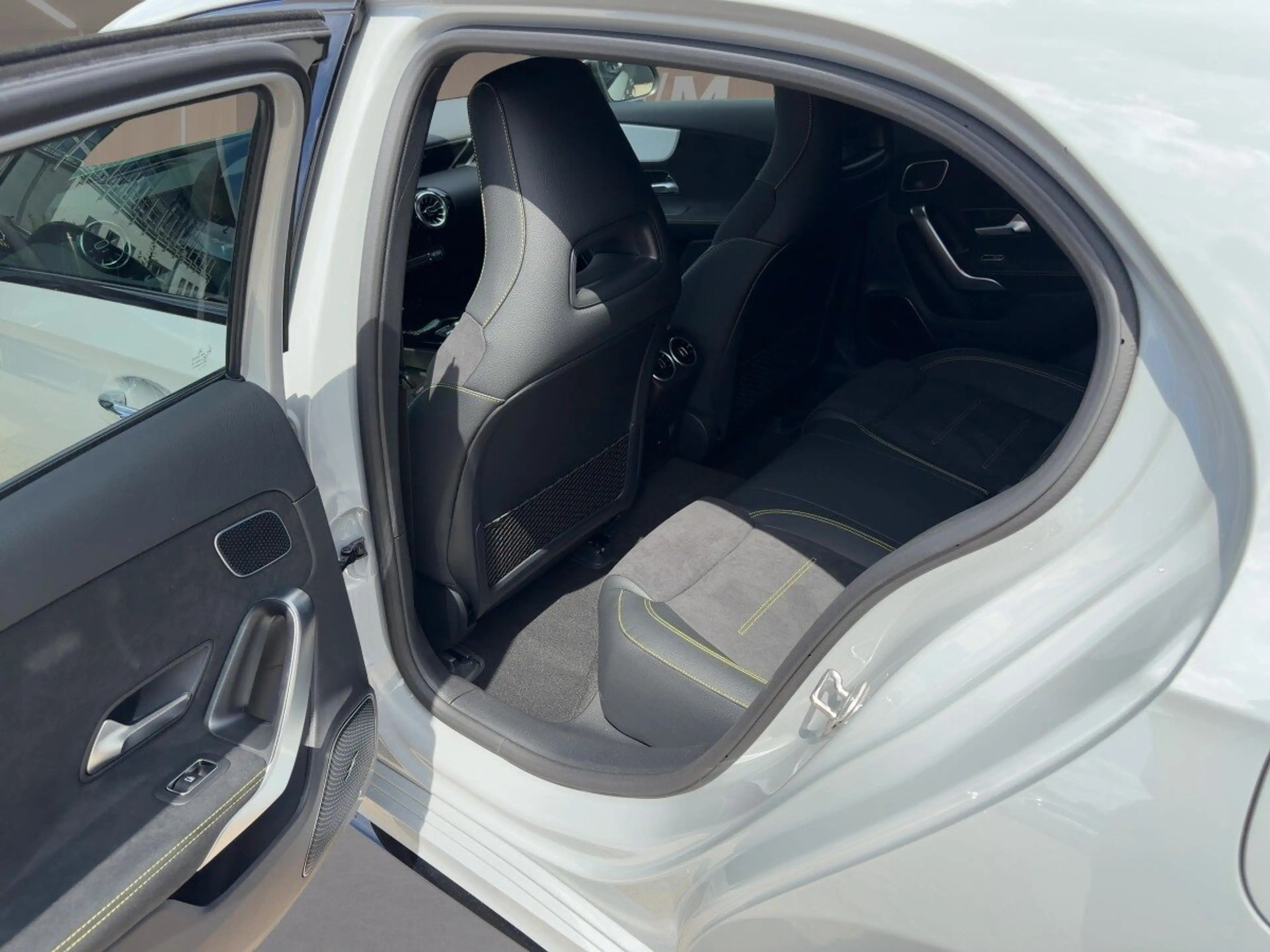 Mercedes-Benz A 45 AMG A 45S Distr/PanoD/KeyG/360/Burm/Memory/Multibeam — photo 7