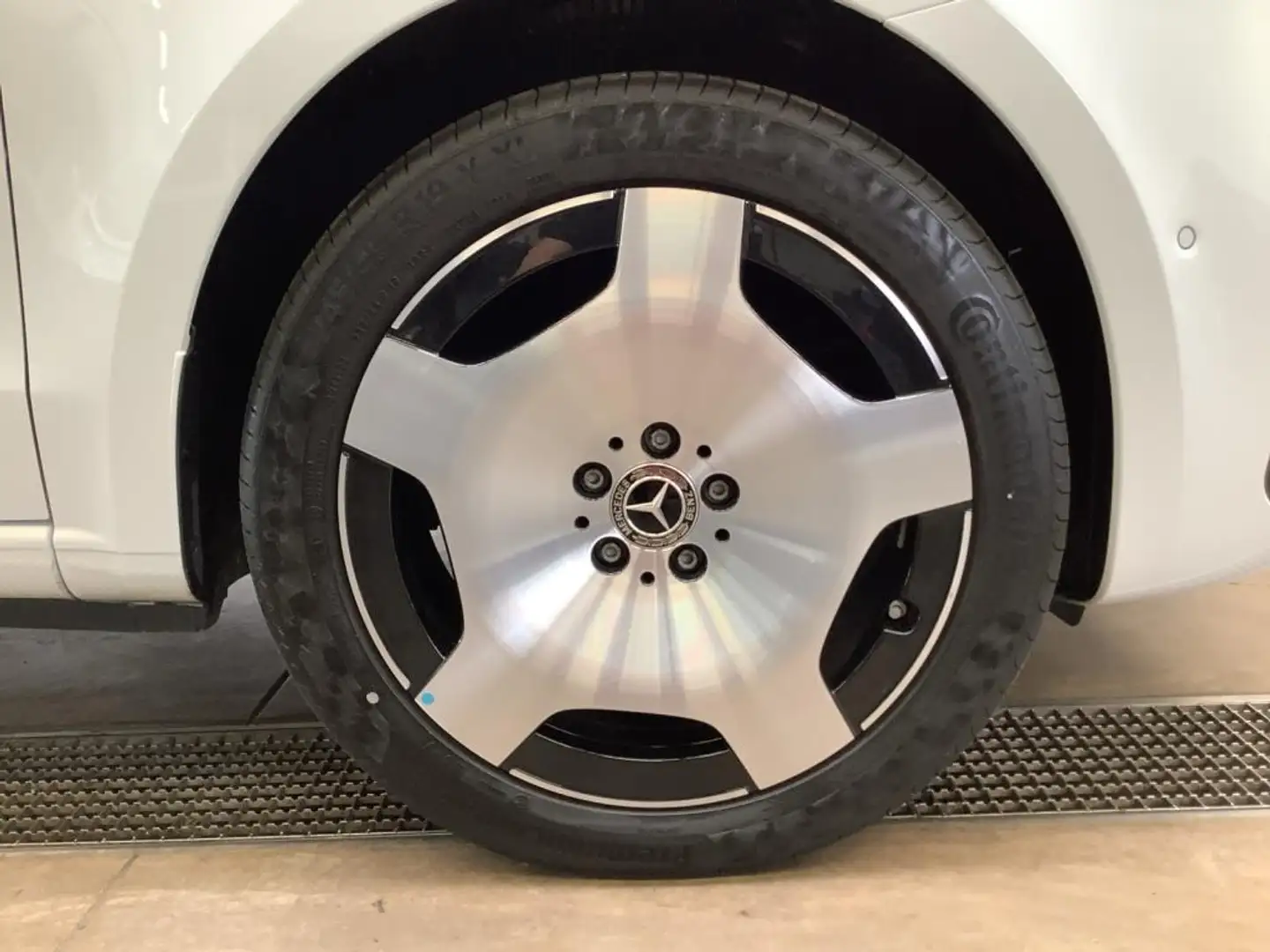 Mercedes-Benz V 250 d AVANTGARDE Lang MultiBeam/360°/Distronic Blanc - 2