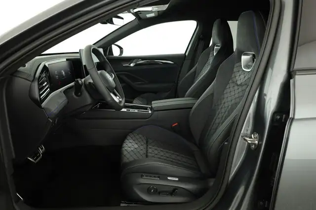 Volkswagen Passat Variant 2.0 TDI 142 kW 4Motion R-Line DSG 4M Black, AHK... Ansicht 9