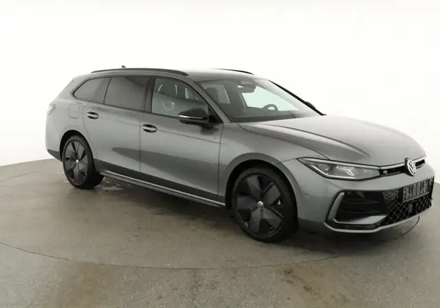 Volkswagen Passat Variant 2.0 TDI 142 kW 4Motion R-Line DSG 4M Black, AHK... Ansicht 1