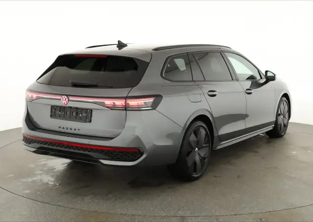 Volkswagen Passat Variant 2.0 TDI 142 kW 4Motion R-Line DSG 4M Black, AHK... Ansicht 2