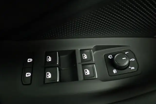 Volkswagen Passat Variant 2.0 TDI 142 kW 4Motion R-Line DSG 4M Black, AHK... Ansicht 7