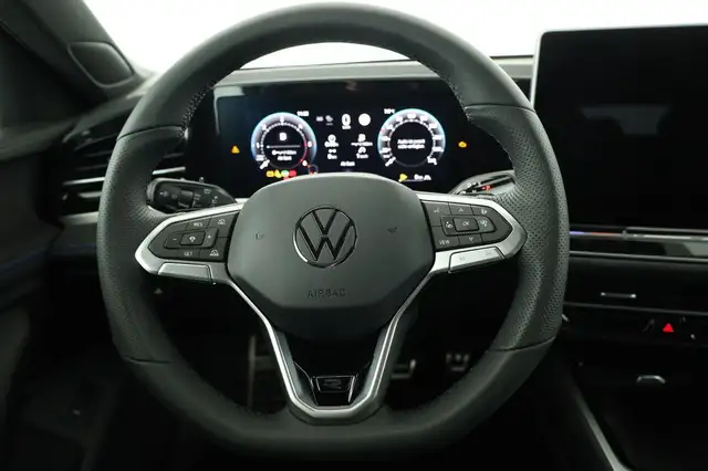 Volkswagen Passat Variant 2.0 TDI 142 kW 4Motion R-Line DSG 4M Black, AHK... Ansicht 5