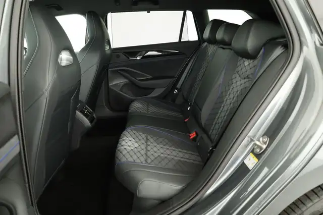 Volkswagen Passat Variant 2.0 TDI 142 kW 4Motion R-Line DSG 4M Black, AHK... Ansicht 10