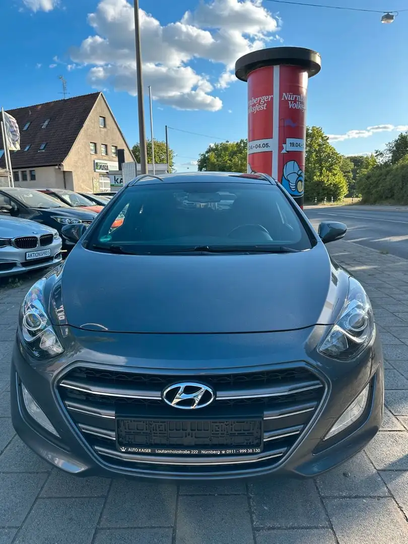 Hyundai i30 cw blue Passion 1 HAND/NAVI/SHZ/PDC/8 FACHB Gris - 2
