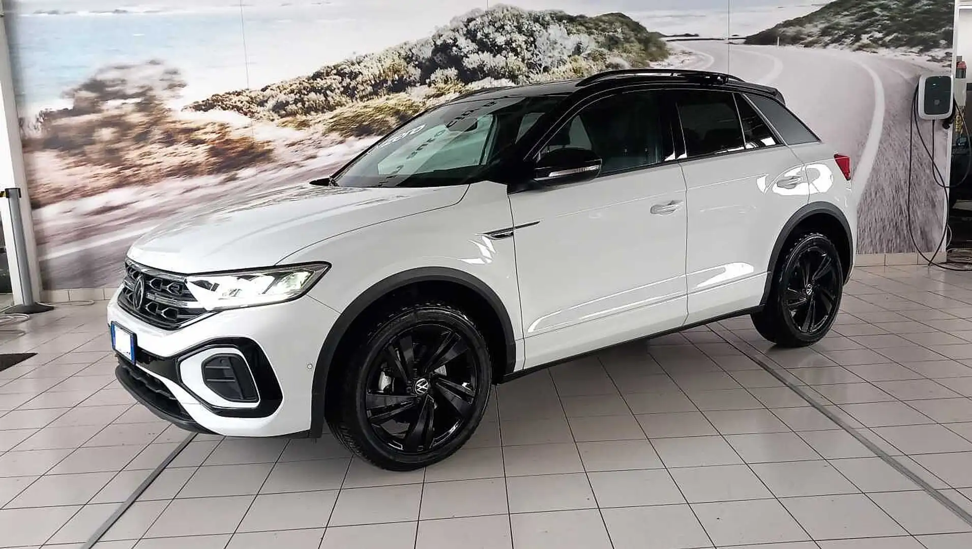 Volkswagen T-Roc 2.0 TDI SCR 150 CV DSG R-Line Wit - 2