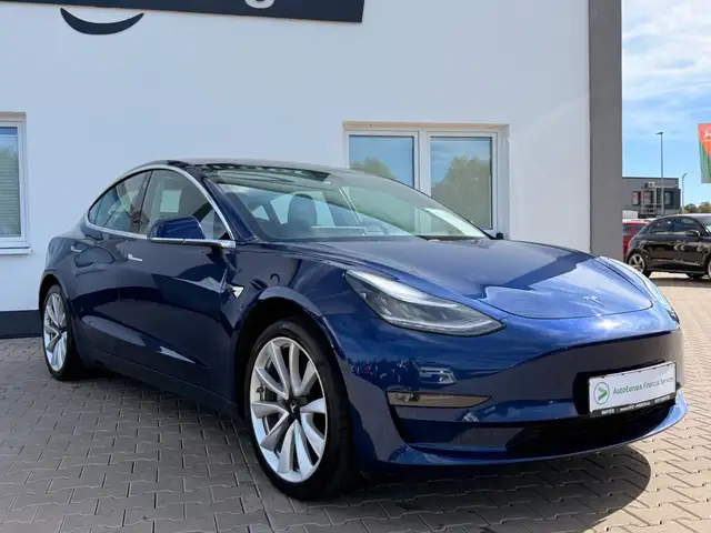 Tesla Model 3 view 2
