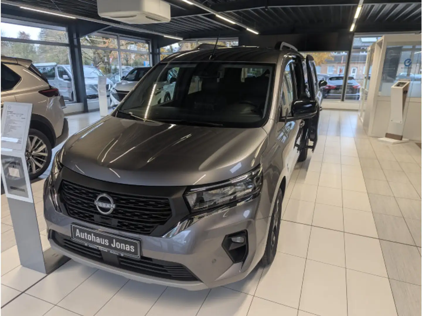 Nissan Townstar Kombi L2 Tekna, 7-Sitzer Grau - 2