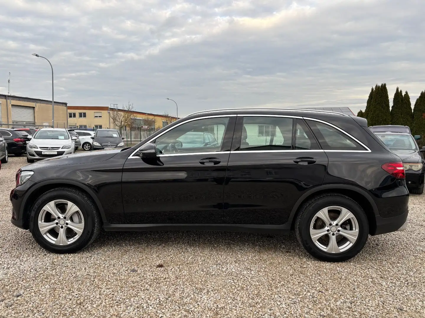 Mercedes-Benz GLC 250 d Exclusive 4Matic +AHK+LED+KAM+NAVI+ Noir - 2
