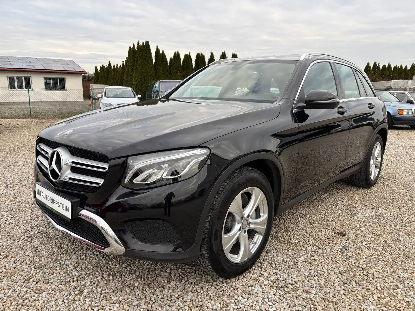 Mercedes-Benz GLC 250 d Exclusive 4Matic +AHK+LED+KAM+NAVI+ Noir - 1
