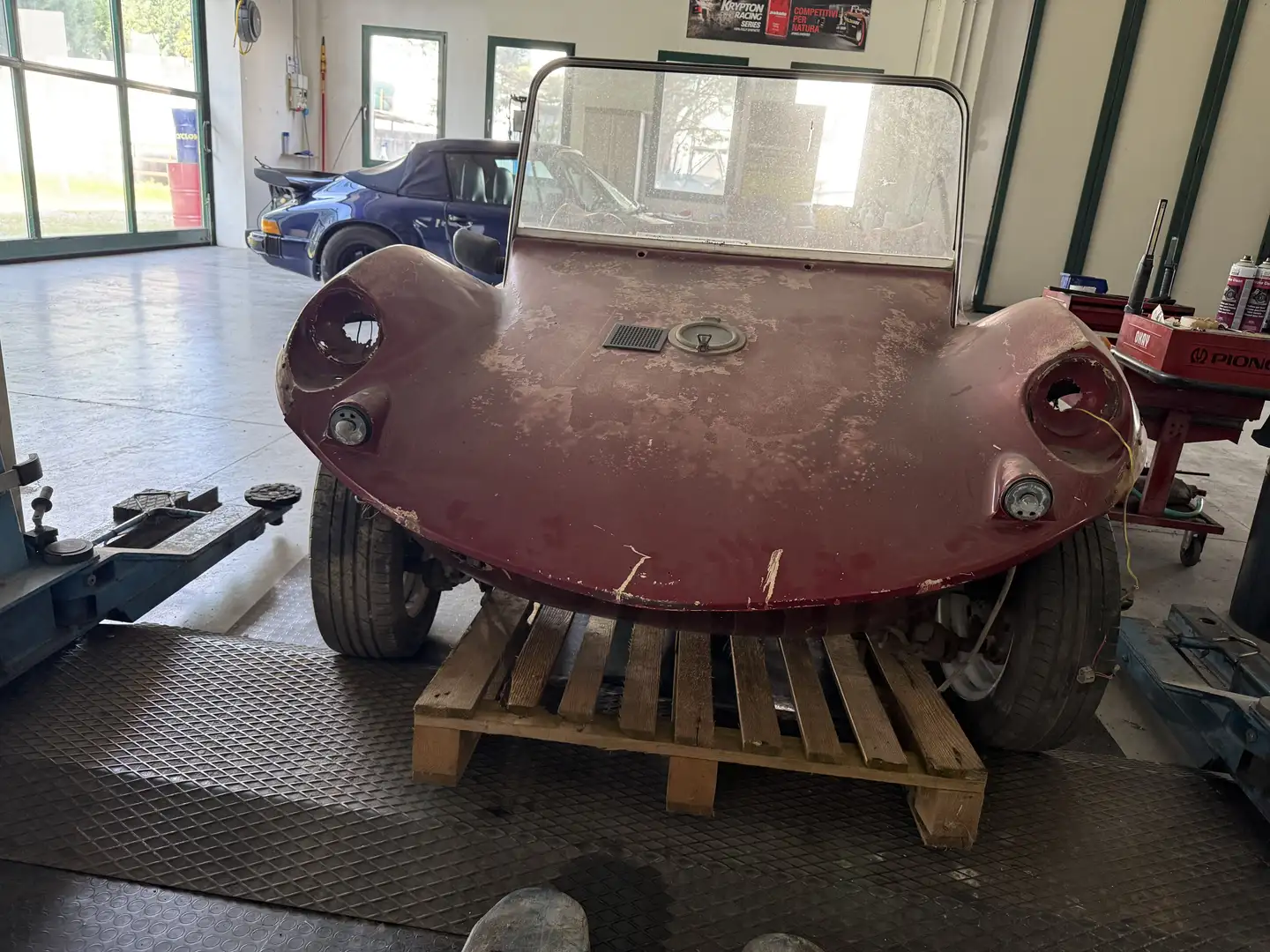 Volkswagen Buggy momo helvetia dune buggy - 1