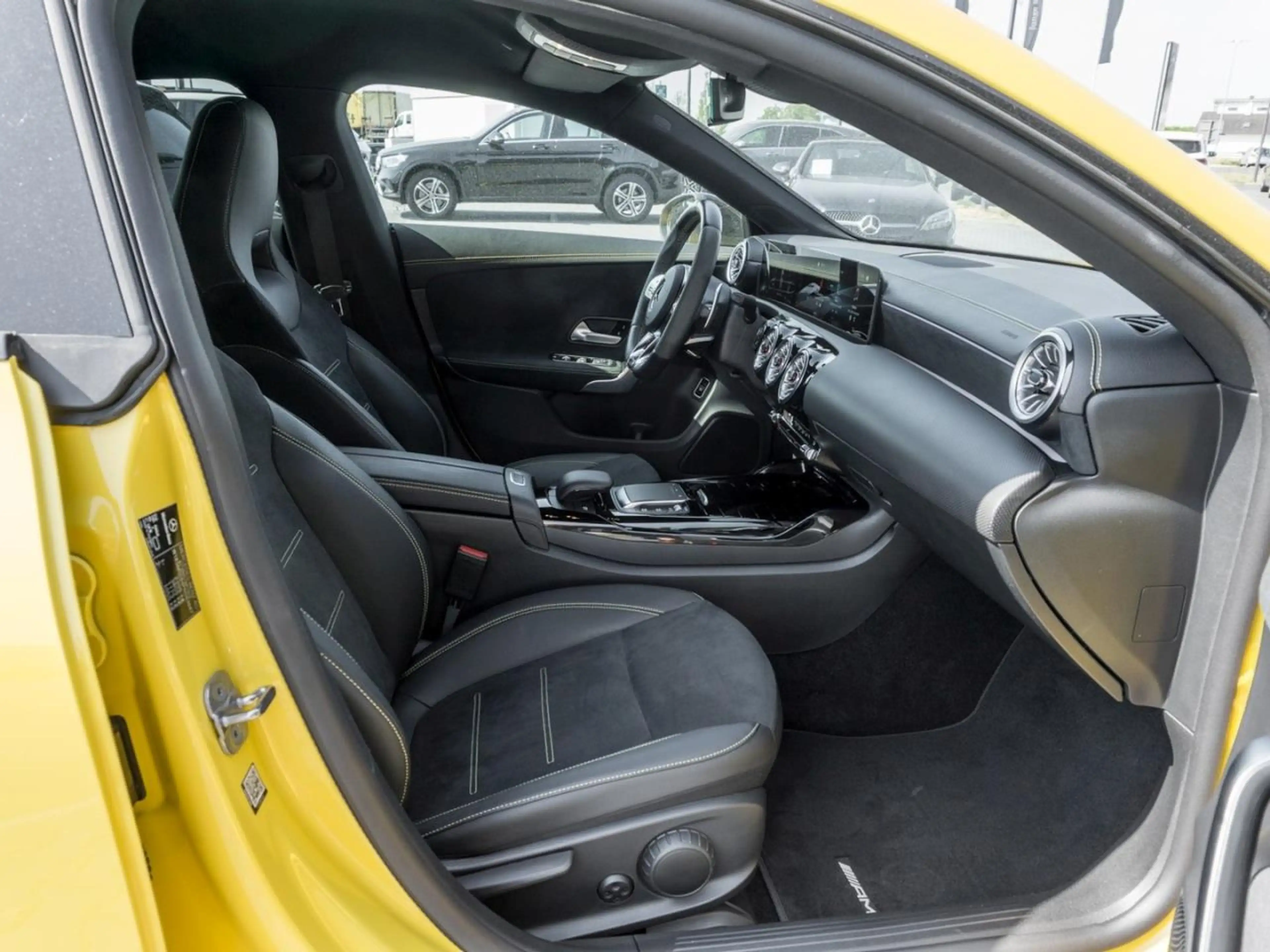 Mercedes-Benz CLA 45 AMG S 4M+ SB Night Kamera Easy-Pack — photo 9
