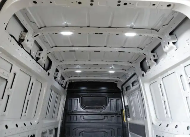 Volkswagen Crafter view 11