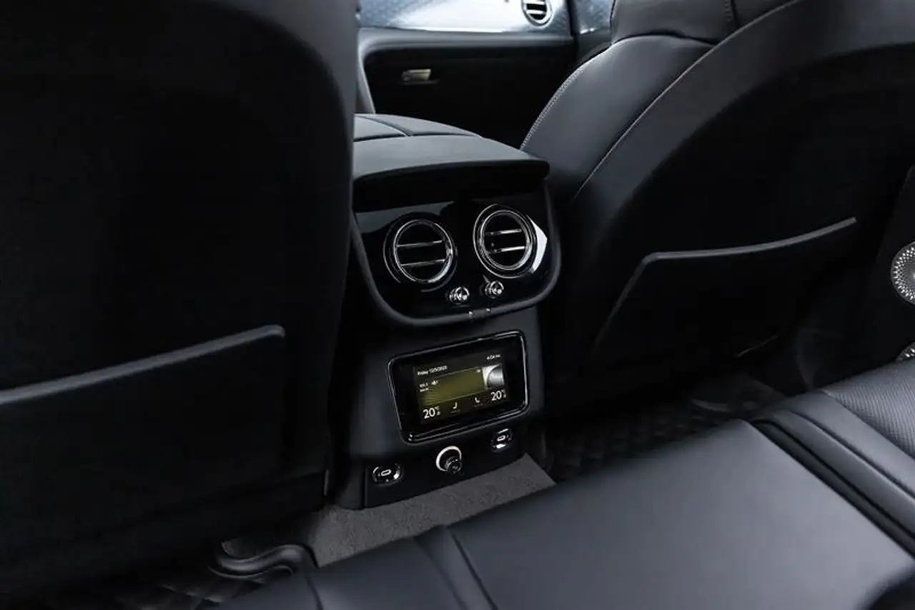 Bentley Bentayga снимка Bentley Bentayga