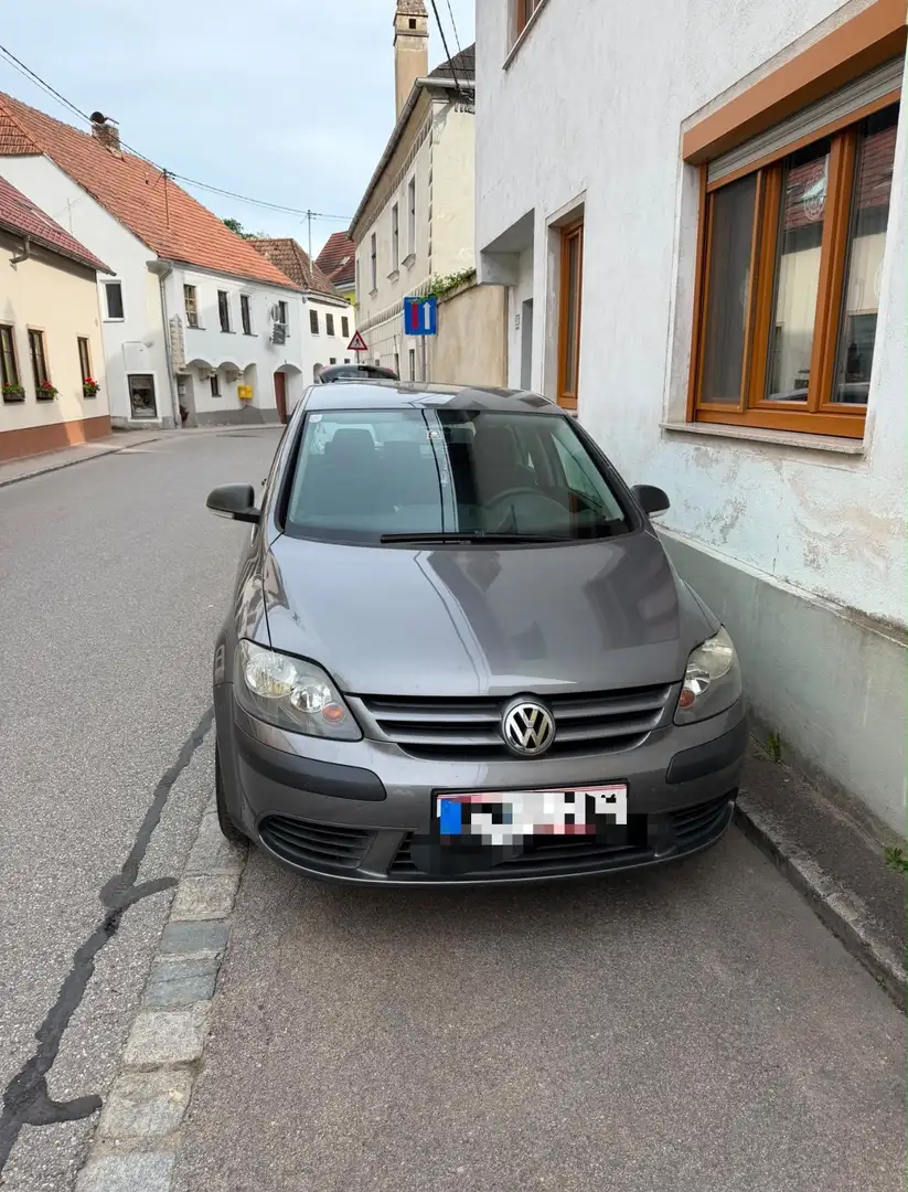 Volkswagen Golf Plus 1.9 TDI DSG Comfortline - 2