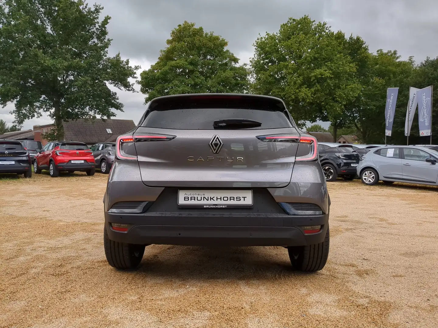 Renault Captur TCe 160 EDC Techno SHZ+LKHZ+RFK Grau - 2