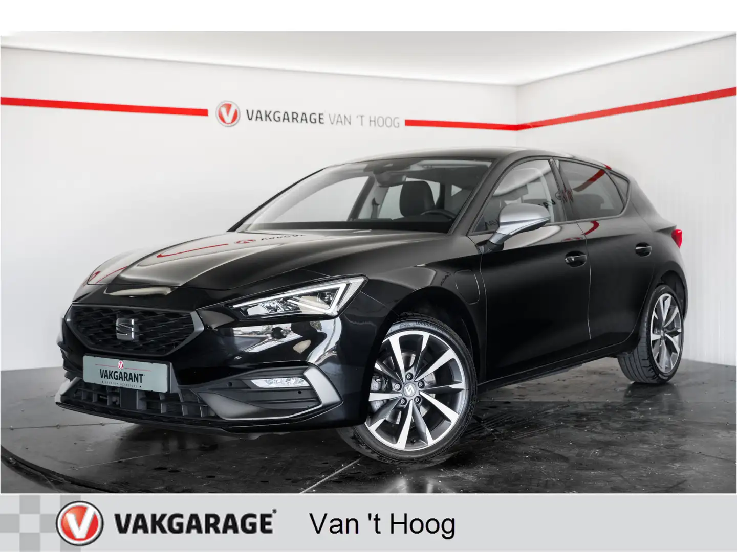 SEAT Leon 1.4 TSI eHybrid PHEV FR Business Intense Zwart - 1