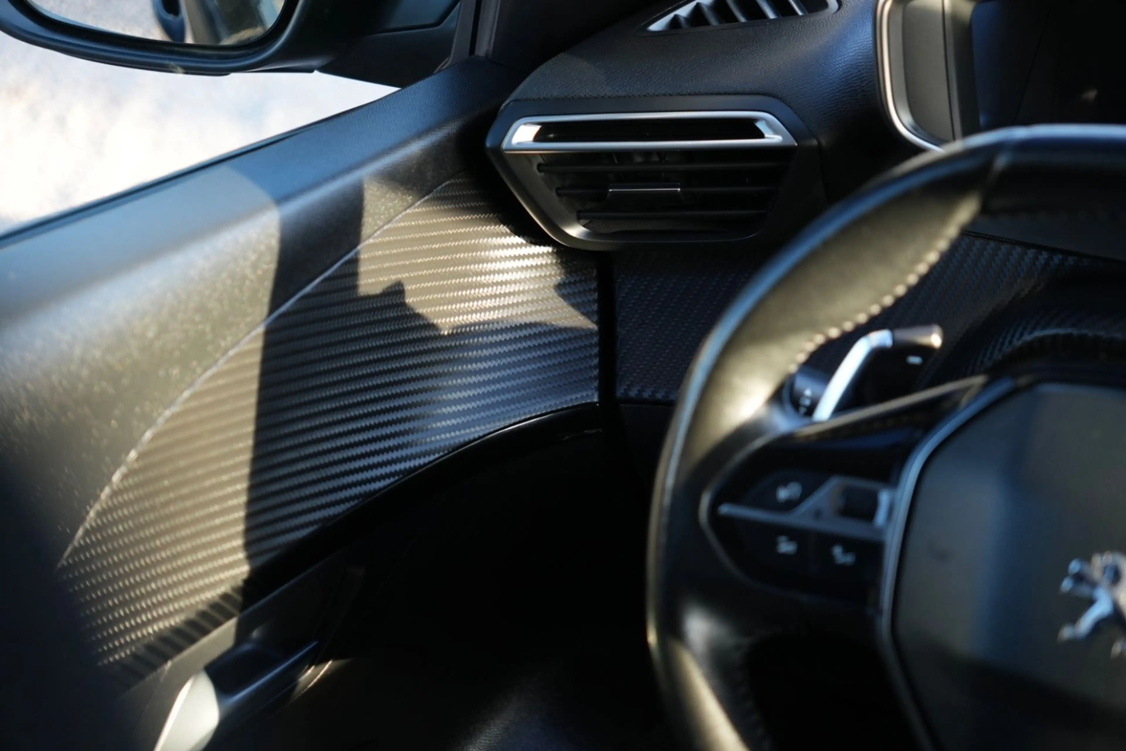 Peugeot 208 Allure Pack/KAMERA/NAVI/TÜV NEU/BLUETOOTH — photo 27