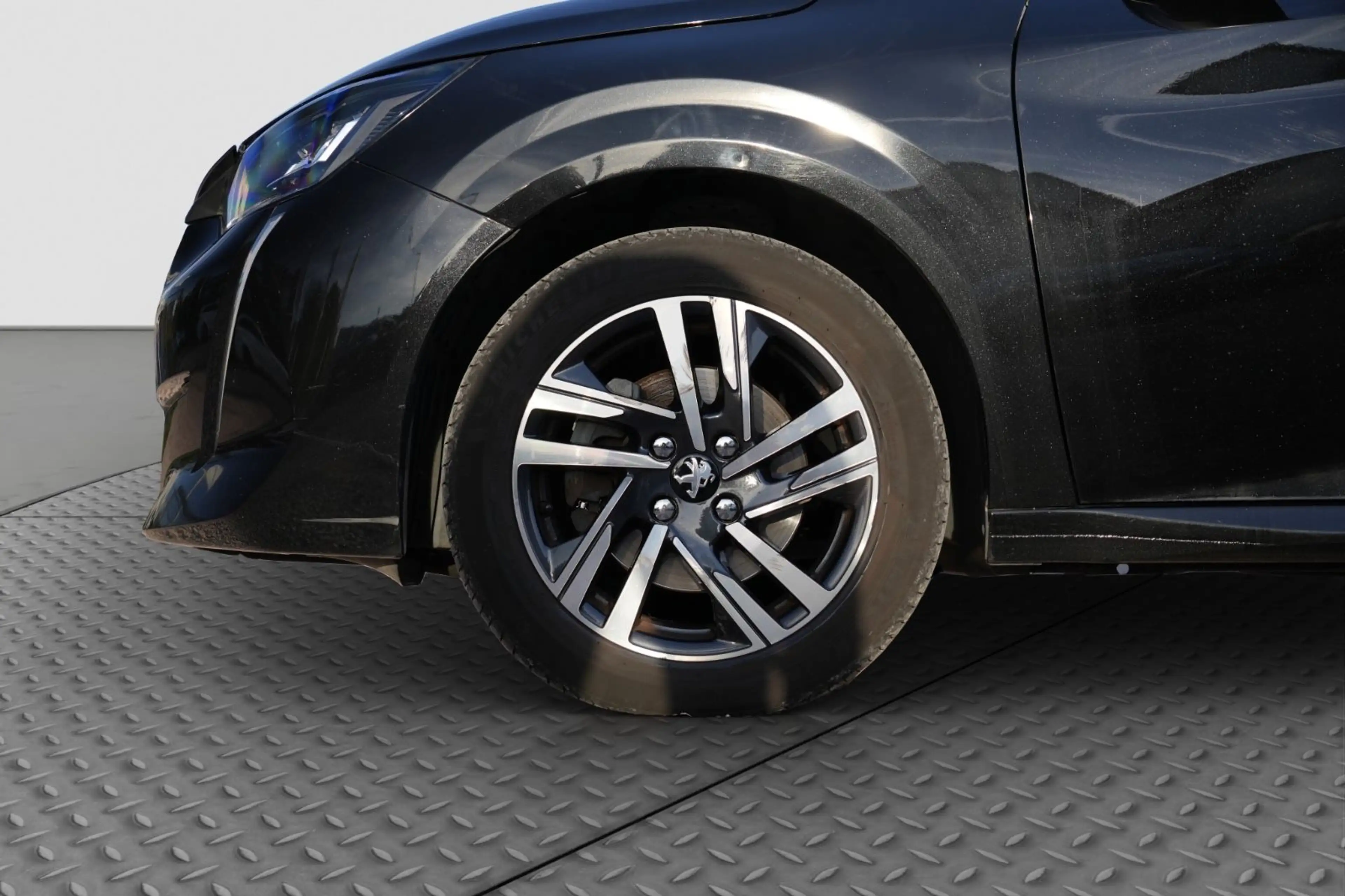 Peugeot 208 Allure Pack/KAMERA/NAVI/TÜV NEU/BLUETOOTH — photo 44