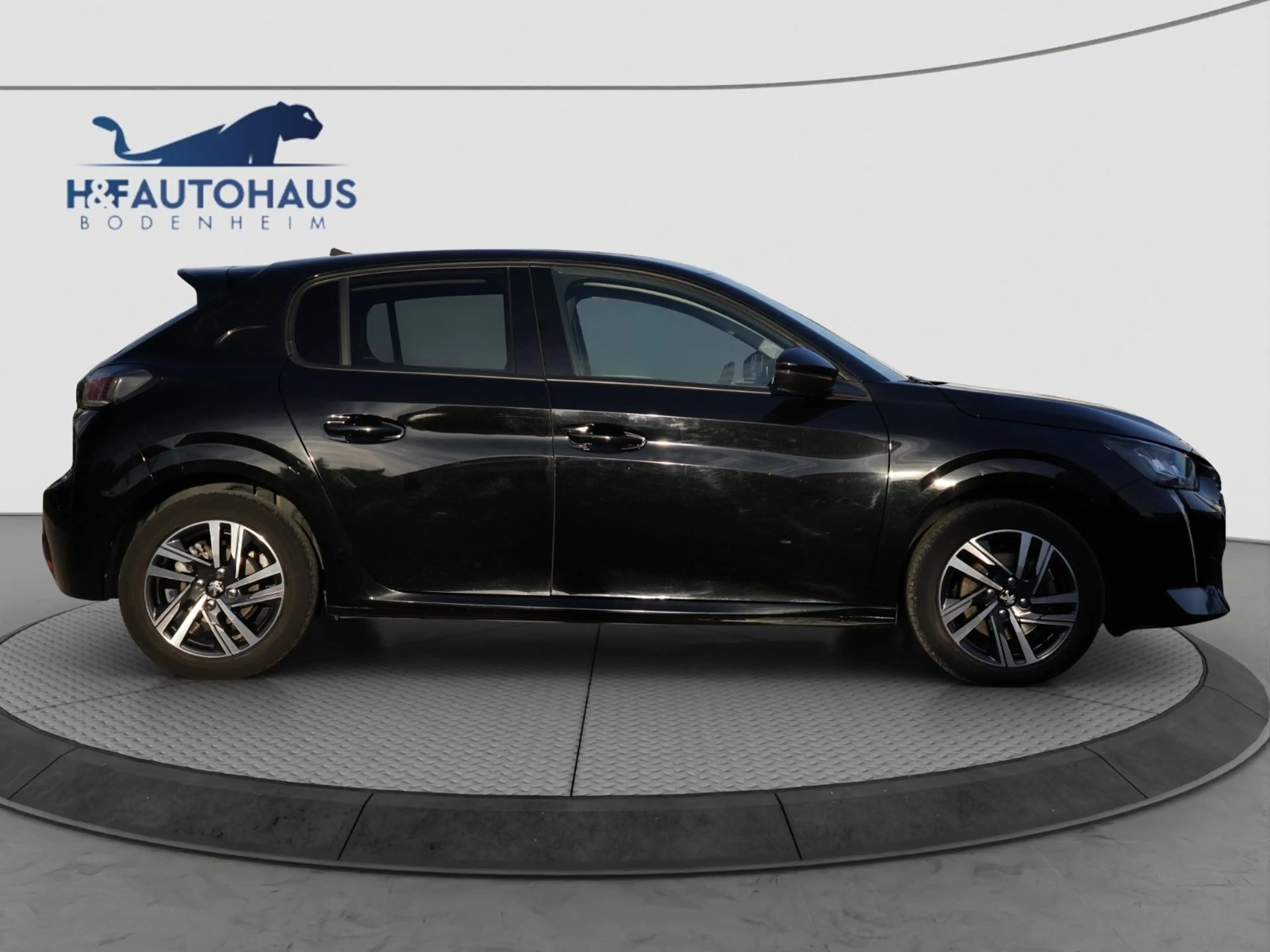 Peugeot 208 Allure Pack/KAMERA/NAVI/TÜV NEU/BLUETOOTH — photo 4