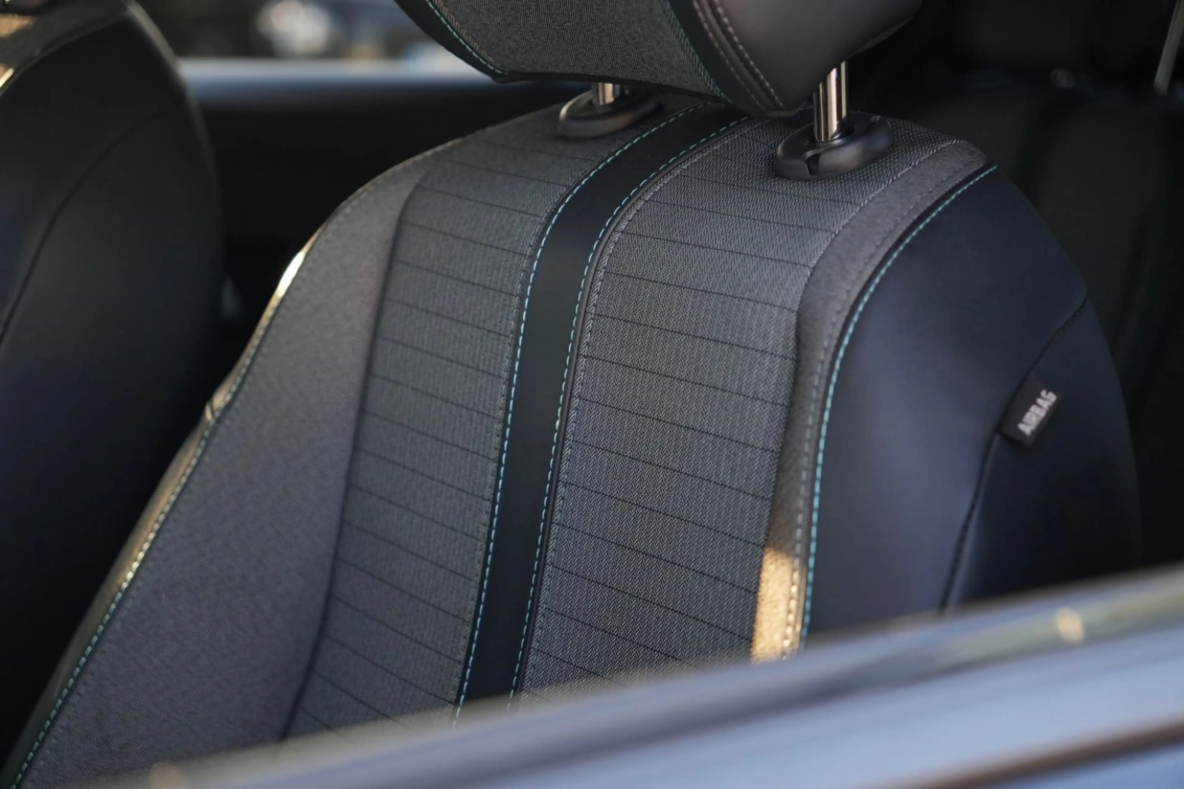 Peugeot 208 Allure Pack/KAMERA/NAVI/TÜV NEU/BLUETOOTH — photo 30